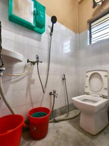 Bathroom Image of 716 Sq.ft 2 BHK Apartment / Flat for sale in JK B K Tower, Jadavpur Kolkata for Rs. 4250000