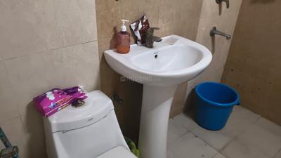 Image of 1217 Sq.ft 2.5 BHK Apartment / Flat for rent in RG Residency, Sector 120, Noida for Rs. 29000