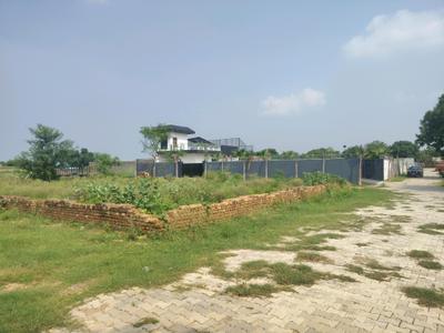 Image of 100 Sq.ft Residential Plot / Land for sale in Bhanauta, Greater Noida for Rs. 3500200