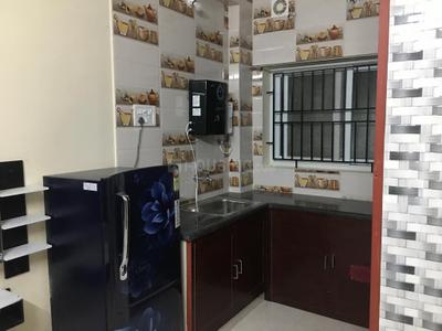 Kitchen Image of 640 Sq.ft 1 BHK Builder Floor for rent in Maduravoyal Chennai for Rs. 26000