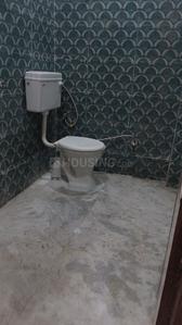 Bathroom Image of 500 Sq.ft 1 BHK Apartment / Flat for sale in Shalimar Garden Ghaziabad for Rs. 2490000