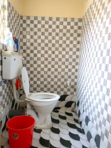 Bathroom Image of 1200 Sq.ft 1 RK Independent House for rent in Behala Kolkata for Rs. 6500