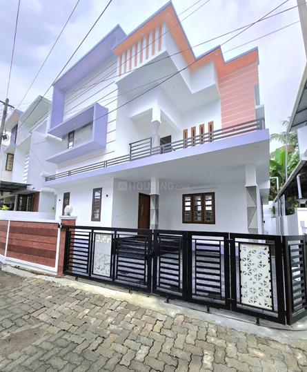 Kuzhivelippady Main Image 1