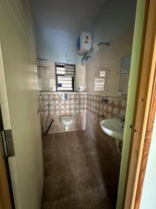 Bathroom Image of 1300 Sq.ft 2 BHK Independent House for rent in Basavanagudi Bengaluru for Rs. 30000