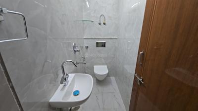 DDA MIG FLATS Bathroom Two 4
