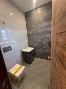 Bathroom Image of 980 Sq.ft 2 BHK Apartment / Flat for sale in Kharar Mohali for Rs. 4190000