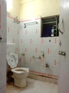Common Bathroom Image of 1000 Sq.ft 3 BHK Apartment / Flat for sale in Chinar Park Kolkata for Rs. 6000000