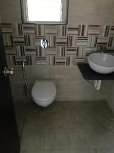 Bathroom Image of 1010 Sq.ft 2 BHK Apartment / Flat for rent in Rahul Park, Warje Pune for Rs. 28500