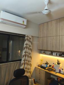 Kitchen Image of 1200 Sq.ft 3 BHK Apartment / Flat for rent in Runwal Gardens, Dombivli East Thane for Rs. 30000