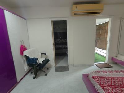 Bedroom Image of 3150 Sq.ft 4 BHK Apartment / Flat for sale in Bodakdev Ahmedabad for Rs. 30000000