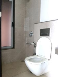 Common Bathroom Image of 679 Sq.ft 1.5 BHK Apartment / Flat for sale in Piramal Revanta Tower 4, Mulund West Mumbai for Rs. 16000000