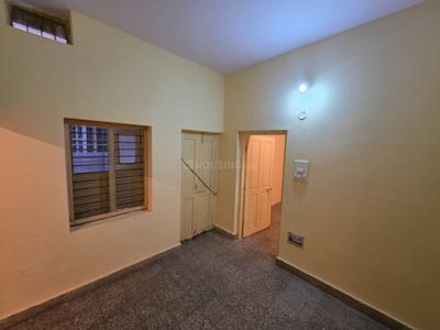 Bedroom Image of 1200 Sq.ft 2 BHK Independent House for rent in Benson Town Bengaluru for Rs. 18000