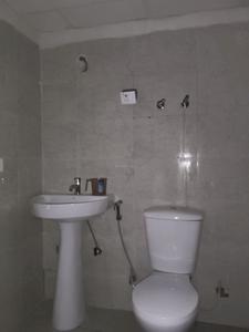 Common Bathroom Image of 990 Sq.ft 2.5 BHK Apartment / Flat for sale in Terrace Homes, Noida Extension Greater Noida for Rs. 7524000