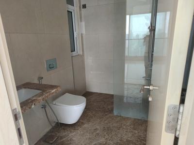 Image of 1500 Sq.ft 2.5 BHK Apartment / Flat for rent in Monte South, Byculla, Mumbai for Rs. 200000