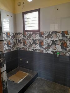 Bathroom Image of 1170 Sq.ft 3 BHK Apartment / Flat for sale in Kovilambakkam Chennai for Rs. 7500000