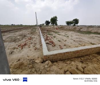 Image of 270 Sq.ft Residential Plot / Land for sale in Girdharpur, Greater Noida for Rs. 600000