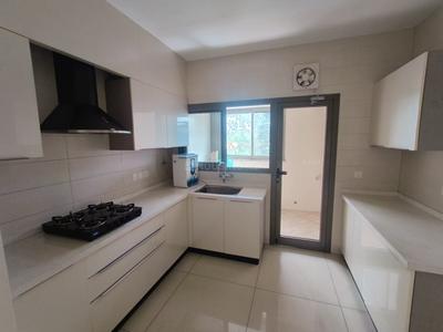 Kitchen Image of 1700 Sq.ft 3 BHK Apartment / Flat for rent in Sobha Morzaria Grandeur II, S.G. Palya Bengaluru for Rs. 150000