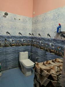 Bathroom Image of 500 Sq.ft 1 BHK Builder Floor for rent in Gayatri Villa, Jainagar Rudrapur for Rs. 10000