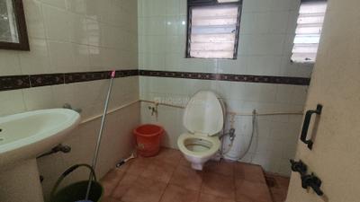 Bathroom Image of 550 Sq.ft 1 BHK Apartment / Flat for rent in Paranjape Ojas, Pashan Pune for Rs. 26000