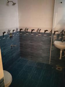 Bathroom Image of 1010 Sq.ft 2 BHK Apartment / Flat for sale in Royal Splendour Aadhira, Tharapakkam Chennai for Rs. 5500000