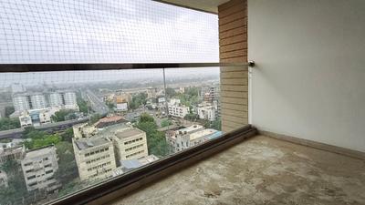 Balcony Image of 2225 Sq.ft 3.5 BHK Apartment / Flat for rent in Takshashila Air, Ellisbridge Ahmedabad for Rs. 58000