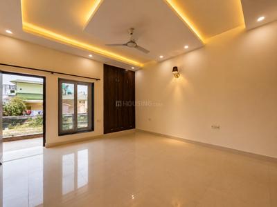 Bedroom Image of 2200 Sq.ft 3 BHK Builder Floor for sale in Canal Road Dehradun for Rs. 21000000