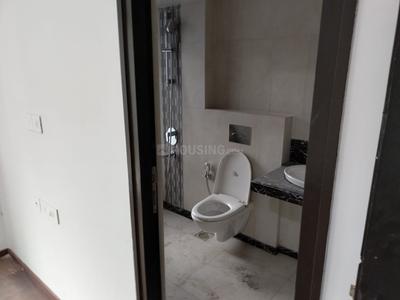 Bathroom Image of 1600 Sq.ft 4 BHK Apartment / Flat for rent in Dheeraj Realty Dheeraj Insignia, Santacruz East Mumbai for Rs. 150000