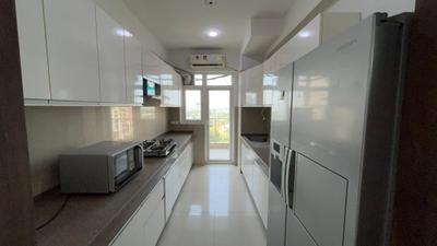 Kitchen Image of 1899 Sq.ft 3 BHK Apartment / Flat for rent in Emaar Palm Gardens, Sector 83 Gurgaon for Rs. 57000