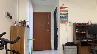 Living Room Image of 684 Sq.ft 2 BHK Apartment / Flat for rent in Rustomjee Urbania Aurelia, Thane West Thane for Rs. 42500