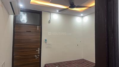Bedroom Image of 650 Sq.ft 1 BHK Independent House for rent in Patel Nagar New Delhi for Rs. 18000