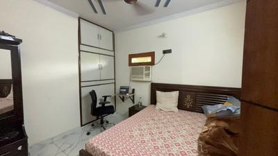Bedroom Image of 1100 Sq.ft 3 BHK Apartment / Flat for rent in Vikaspuri New Delhi for Rs. 42000