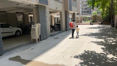 Kitchen Image of 1045 Sq.ft 3 BHK Apartment / Flat for rent in Yash Evana, Chandkheda Ahmedabad for Rs. 21000