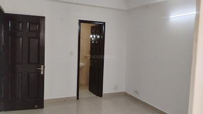 Bedroom Image of 1750 Sq.ft 3 BHK Apartment / Flat for rent in Ajnara Gen X, Crossings Republik Ghaziabad for Rs. 22000