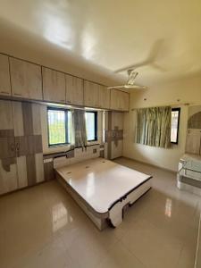 Bedroom Image of 1700 Sq.ft 3 BHK Apartment / Flat for rent in Mukund Nagar Pune for Rs. 80000