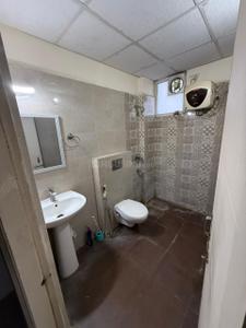 Bathroom Image of 1800 Sq.ft 3 BHK Apartment / Flat for rent in Alliance The Eminence, Gazipur Zirakpur for Rs. 29000