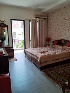 Bedroom Image of 5200 Sq.ft 5 BHK Villa for sale in Sector 128 Noida for Rs. 120000000