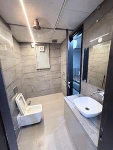 Bathroom Image of 2500 Sq.ft 4 BHK Builder Floor for rent in Vivek Vihar New Delhi for Rs. 150000