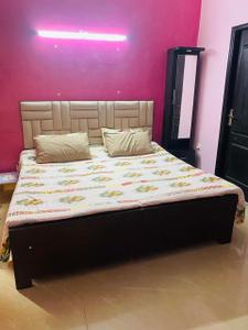Bedroom Image of 1175 Sq.ft 2.5 BHK Apartment / Flat for sale in Amrapali Silicon City, Sector 76 Noida for Rs. 12000000