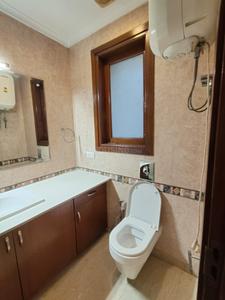 Bathroom Image of 2500 Sq.ft 4 BHK Builder Floor for sale in Vasant Vihar New Delhi for Rs. 120000000