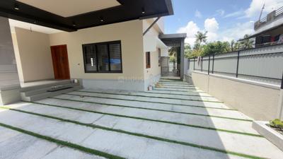 Balcony Image of 3700 Sq.ft 4 BHK Independent House for sale in Kangarappady Kochi for Rs. 29500000