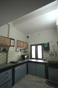 Kitchen Image of 1200 Sq.ft 2 BHK Builder Floor for rent in Chitrakoot Jaipur for Rs. 25000