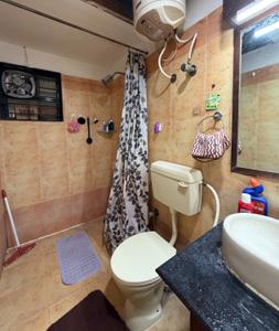 Bathroom Image of 1650 Sq.ft 3 BHK Apartment / Flat for rent in Domlur Layout Bengaluru for Rs. 60000