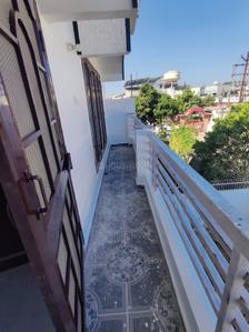 Balcony Image of 3500 Sq.ft 3 BHK Builder Floor for rent in Rabindra Palli Colony Lucknow for Rs. 25000