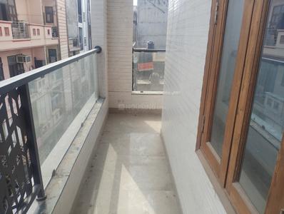 Balcony Image of 1202 Sq.ft 3 BHK Builder Floor for rent in Preet Vihar New Delhi for Rs. 38000