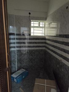 Bathroom Image of 700 Sq.ft 1 BHK Builder Floor for rent in Mahadevapura Bengaluru for Rs. 25500