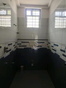 Common Bathroom Image of 1980 Sq.ft 4 BHK Apartment / Flat for sale in Hennur Bengaluru for Rs. 9800000