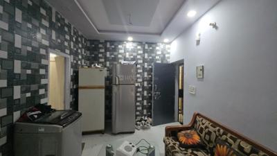 Living Room Image of 400 Sq.ft 1 BHK Apartment / Flat for rent in Pitampura New Delhi for Rs. 19000
