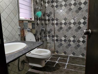 Pristine Pacific Bathroom Two 3