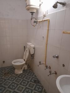 Bathroom Image of 500 Sq.ft 1 BHK Builder Floor for rent in Gomti Nagar Lucknow for Rs. 12500