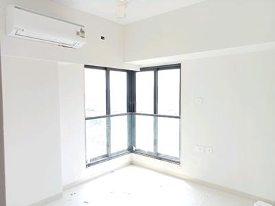 Bedroom Image of 700 Sq.ft 2 BHK Apartment / Flat for rent in Leo Eminence, Bandra East Mumbai for Rs. 120000